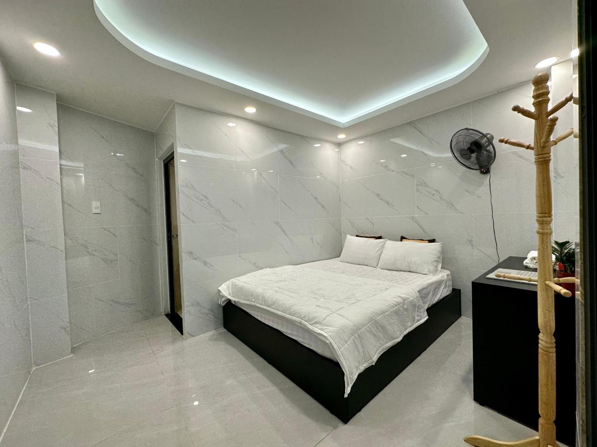 Victoria Khách sạn 2*
